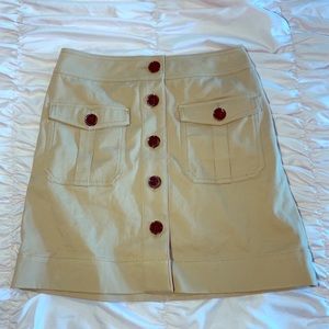 Khaki skirt with buttons